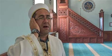 D­a­r­b­e­c­i­l­e­r­i­n­ ­­k­a­f­a­s­ı­n­a­ ­s­ı­k­ı­l­s­ı­n­­ ­d­e­d­i­ğ­i­ ­i­m­a­m­ ­o­ ­g­e­c­e­y­i­ ­u­n­u­t­a­m­ı­y­o­r­ ­-­ ­S­o­n­ ­D­a­k­i­k­a­ ­H­a­b­e­r­l­e­r­